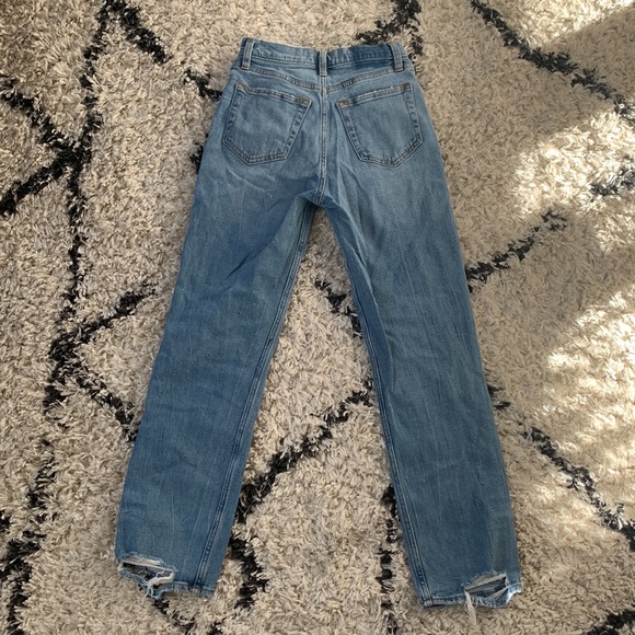 NWOT | Abercrombie & Fitch | Ultra High Rise Ankle Straight Jeans - Picture 10 of 12